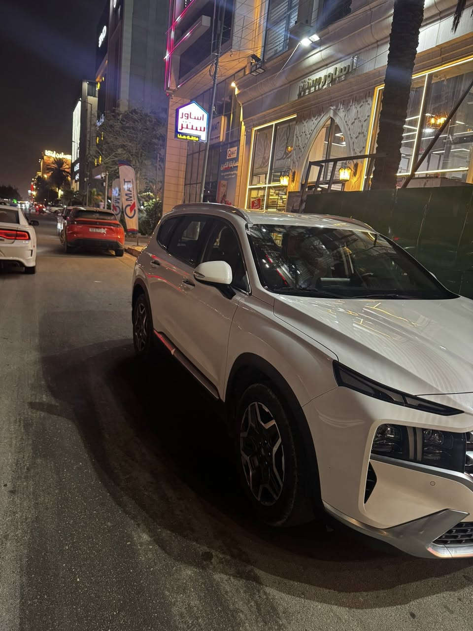 هونداي سنتافيا
الموديل :2021 (خليجي) مكفولة بيها حالوب و مرجعي BDR 
العداد: 129كيلو متر 
المحرك : 2500 MPI
السعر: 220$
 المواصفات :
بصمه عدد 2
4سلندر 
هاند بريك بصمه
شاشه كبيره (بلاديه)
مقاعد امامية كهرباء 
مقاعد خلفية كهرباء  
كير اوتوماتيك 
تحكم  ستيرن جهتين 
حساس امامي و خلفي 
لد امامي + بك لايت لد 
مانع انزلاق 
ويل كب 
أربع انظمة قيادة 
1-نظام ECO لتقليل صرف الوقود 
2-نظام مود درايف SPORT
3-نضام Comfort 
4-نظام Smart
Auto hold
شفتات في الستيرن
اشاير ترحيب عند الاقتراب 
اشاير بلمري + المري اوتو 
تبريد بيانو 
تشغيل عن بعد 
 3 قطع تبريد 
صندوق كهرباء
حاكية تلفون بلوتوث 
نظام كروس سرعة 
لايت زنون
داخل فايبر كاربون )
للاستفسار الاتصال على الرقم
***********
العنوان بغداد مدينة الصدر قطاع 1 قرب حمام المدينه
