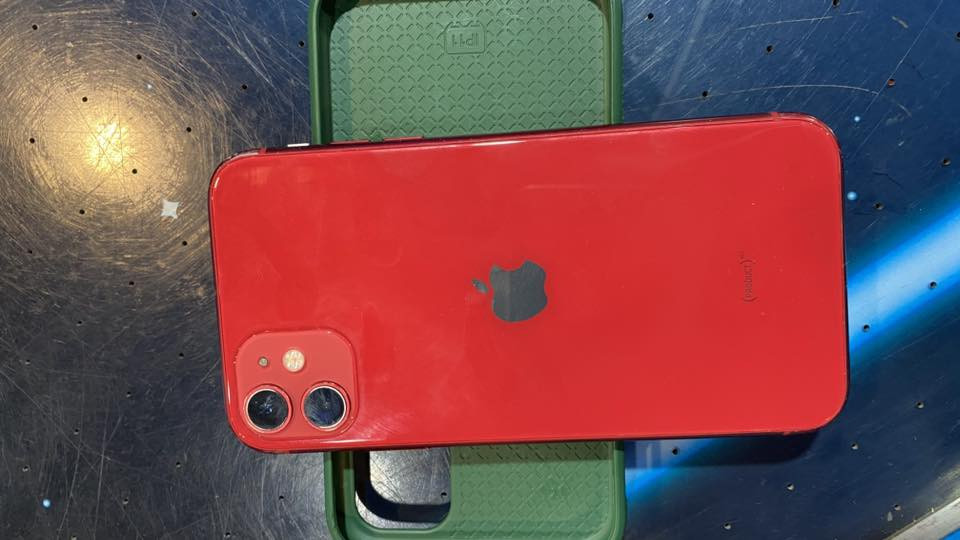 آيفون 11عادي ذاكره 128 بطاريه 75 الجهاز ما مفتوح الجهاز دبل سمكرت 
العنوان مول زيونه 
رقم الهاتف ***********
السعر 300وبي مجال بصيط
