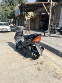 دراجة ماكس للبيع بلاديه نضيفة كله شغال سعر ٥٥٠وبيه مجال رقمي 078448122...