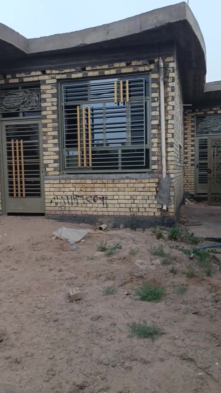 الديوانيه المهناويه بيت للبيع طابو صرف قرب مشروع الماء ركن المساحه 300متر مطلوب المصرف السكان 
سيد احمد الميالي ***********
سيد ثامر          ***********
