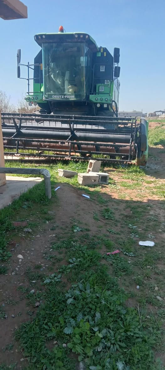 حاصدة دویز deutz fahr 6040 مودیل 2011 شركة هارون كروب رقم اربیل حاصدة جاهزة للشغل نظیفة جدا.
رقم هاتف ***********ـ ***********
مکان اربیل 
سعر مناسبە
