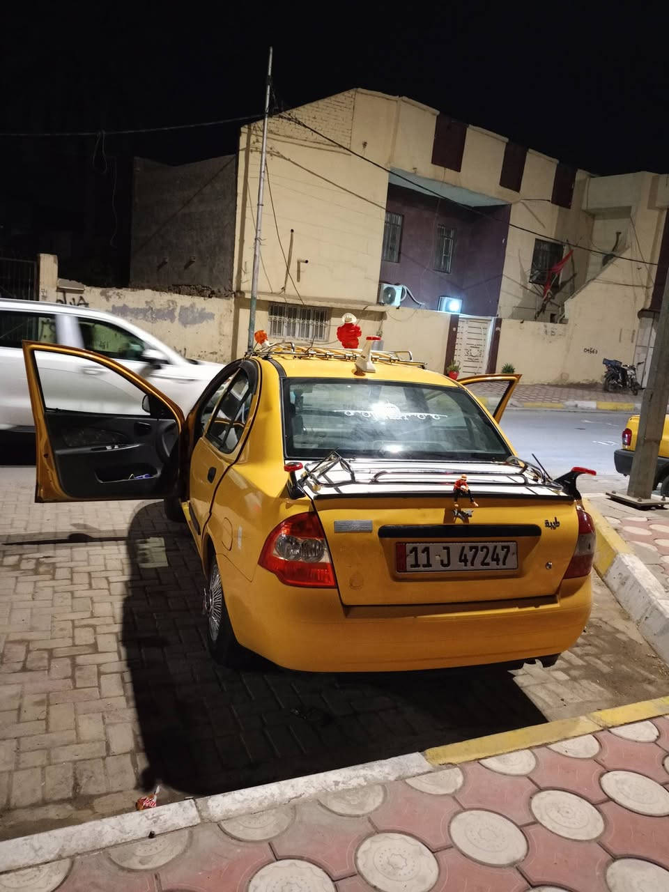 السلام عليكم سياره طيبه مديل 2015 سياره جازه من كلشي مكينه وكير خير من الله حداديه جديده مشط جديد تايرات جدد  كبل الشارع سعره 40وبيه مجال  *********** وبيه وساب
