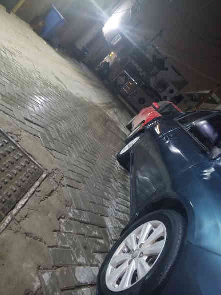 سلام عليكم نيسان فيرسه موديل15رقم بغداد وكلشي واضح بلفديو ورقمي***********وسعره 80راح تكلي قفله راح اجاوبك وكلك 77  اتصل ترهم مراوس نفس سعره مو غاليه مكاني بغداد جديده
