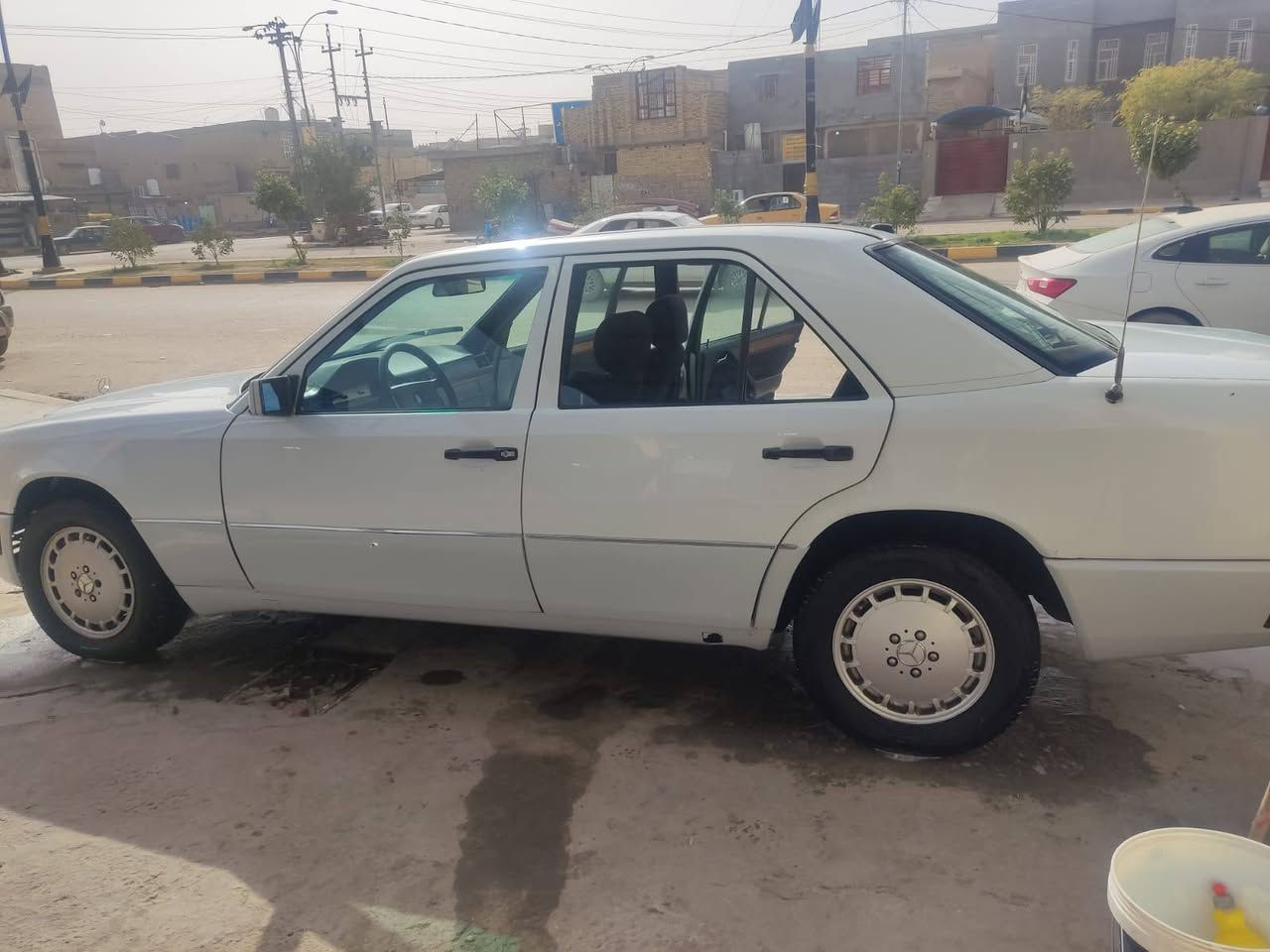 السلام عليكم
لبيع أو مراوس 
مارسيدس دب موديل ١٩٨٧
محرك ثنين ونص ديكو
السياره جاهزه من كلشي 
حداديه ٩٠ %
تايرات جدد
كهربائيات كله شغاله
رقم أربيل بسمي سنويه ل٣٠
ضربه قويه مابيه ولا مصبوغه عام 
السونار موجود مع الصور 
السعر ٧٣ وبيه مجال مكان ذي قار شطره
*********** واتساب
