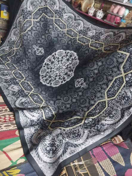 ثريدي ٣في ٤ يارده سعر ١٨ الف  يوجد توصيل داخل الكوت ***********
