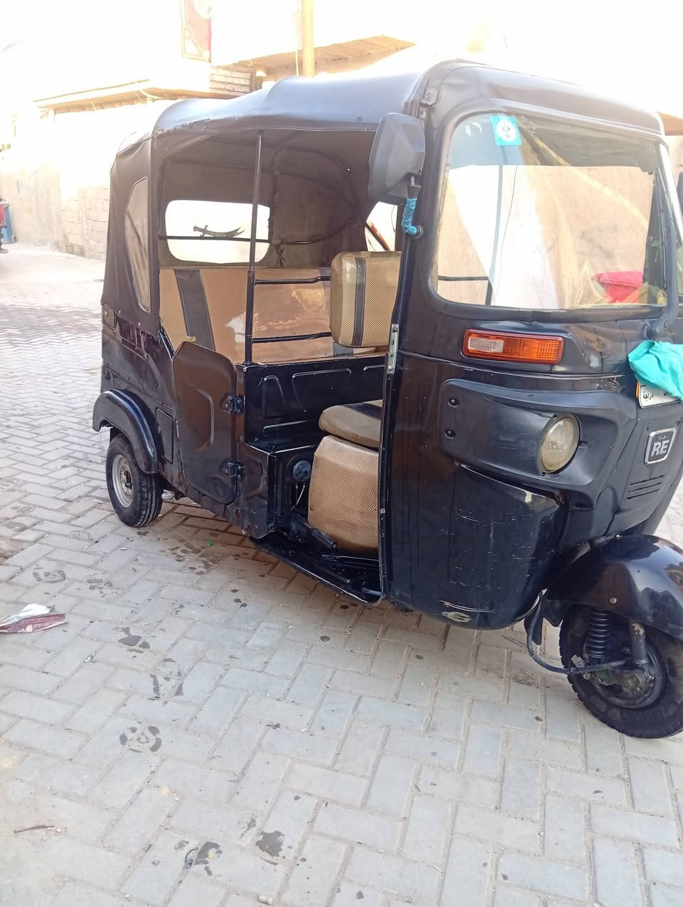 السلام عليكم تكتك  للبيع مدال 21شهر11 عنوات شهداء العبيدي الثالثه تكتك بسمي سعره7و 400 رقم ***********
