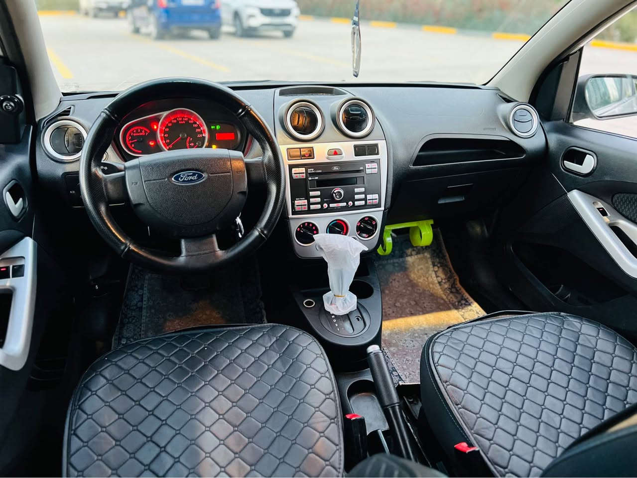 Ford figo 2014 xlije
سفری شەریکەی نیڤا بێ بۆیاخ زۆۆر تازە ماوەتەوە سەیارەکا
گێڕو مەکینە بە شەرت بێ سەوت بێ بوخار بێ دوکەڵ
تەحویل و خرامە بە شەرت تایەو ویلی تازە پێش و دوای تازە رۆن و هایدرۆلیک تازە سەیارەکە لە سلێمانیە
نرخی : 83 مجال
‎                                                      *********** ژت السليمانية, العراق
