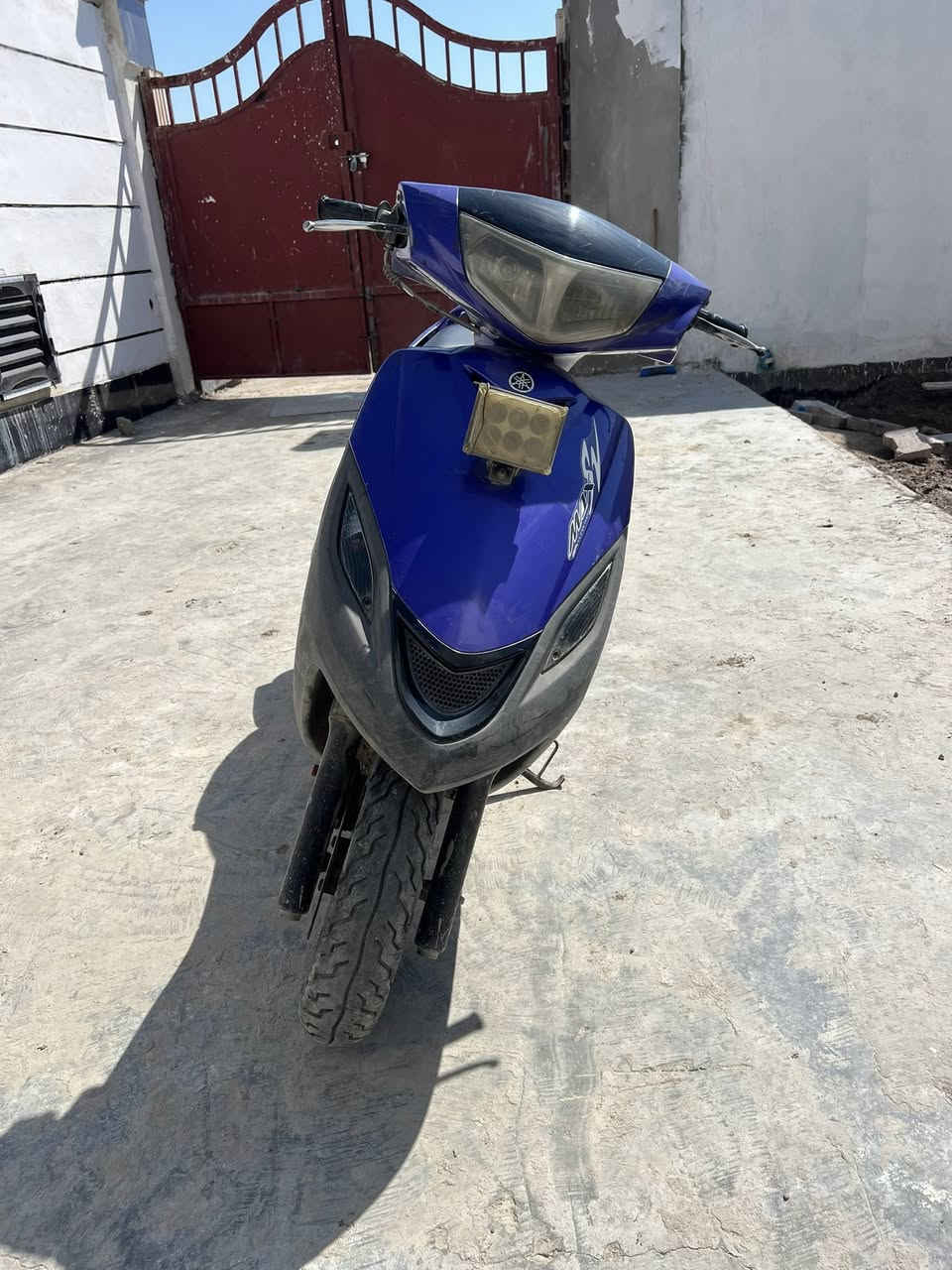 السلام عليكم ماكس 140 للبيع الدراجه (كايمه) الدراجه كهربائياتها كلها شغاله ونضيفه ومكينتها ناعمه (ممفتوحه) اوراقها كامله مكاني الصابيات او الدوانم مال شعله السعر  300  التواصل خاص ومتوفر واتساب ***********
