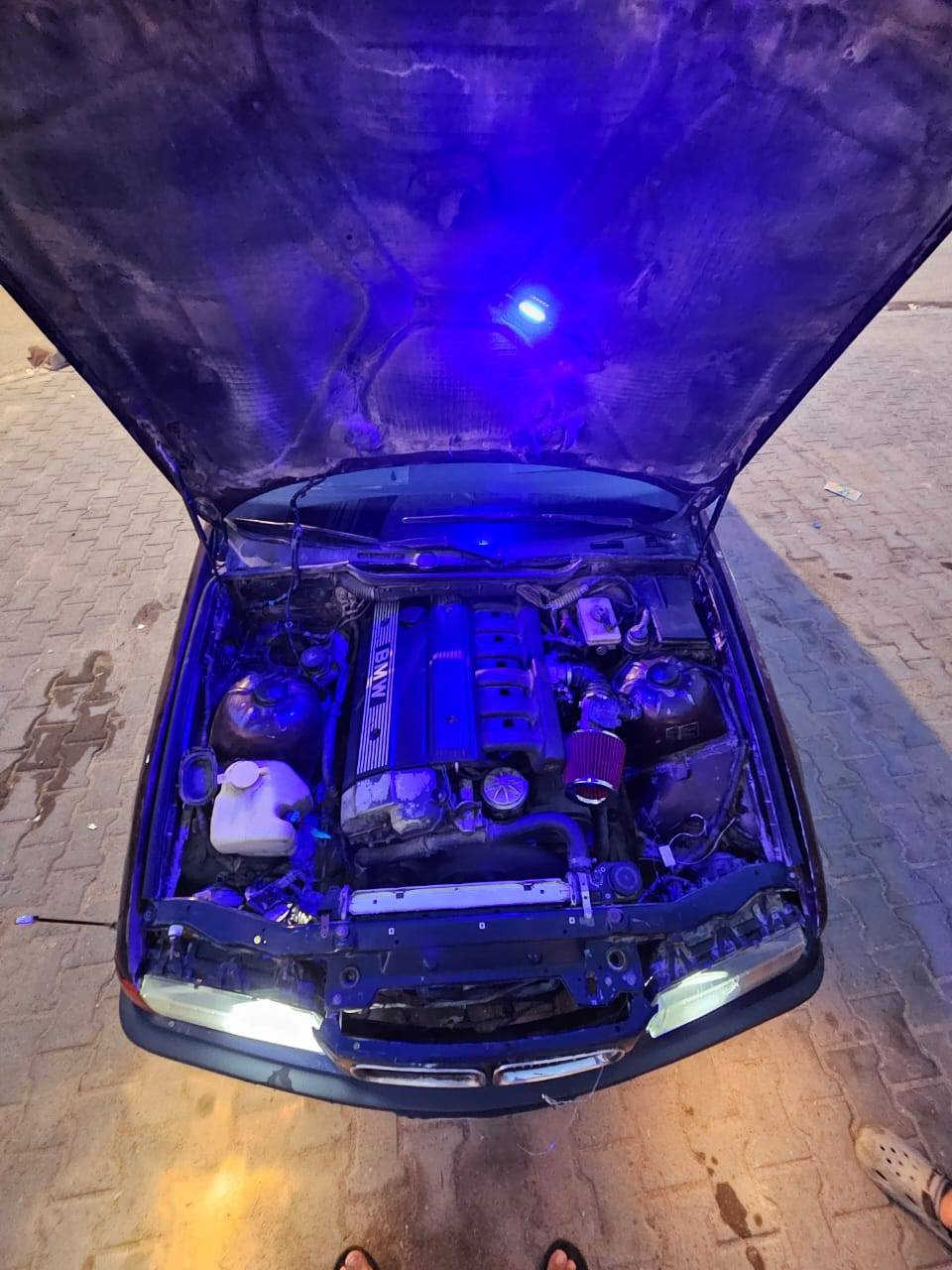 شباب سياره ابيع او مراوس حسب القناعه بي ام E36 مكينته 6سلندر فانوص مسكر كير عادي سياره مشروع وطني وراعينه يريد يحول بيه نواقص بسيطه حداديته 50./.مكينه مامفتوحه  تبريده كمبيسر عطلان او نقص غاز بنيد جايبلنه صبق بس ماصابقه بس معجن وكامل سياره مابصبوغه على حته شريكه وبس شرايه يدخل خاص والسعر 45وبي مجال مكاني البصره خمسة ميل   ***********
