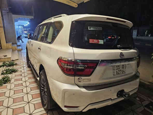 السلام عليكم للبيع نيسان باترول موديل 2024 بلاتينيوم خليجي وكالة السور ضمان 3سنوات اعلى مواصفات 3 شاشات ماشيه 18 الف مغلفه PPF استلام من الزيرو بأسمي رقم بغداد مكفوله من كلشي السعر 565 للستفسار الاتصال ***********
