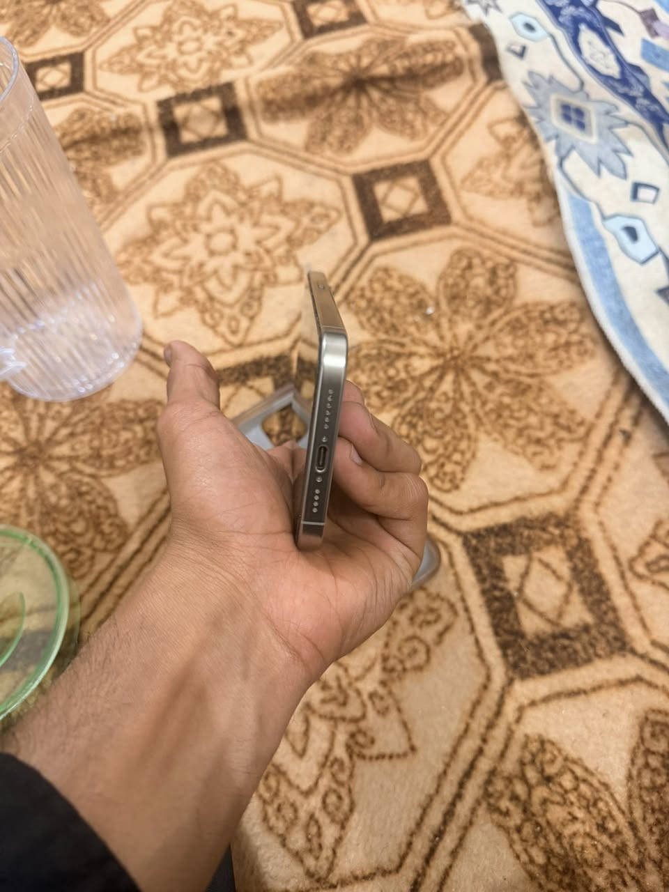 االسلام عليكم أيفون 15 ابرو ماكس
بطاريه 97 كارتون وياه واير شاحنه 

السعر مليون و 200 
***********
