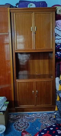 معرض استقبال • 3 فاترينات • مستعجل بيع