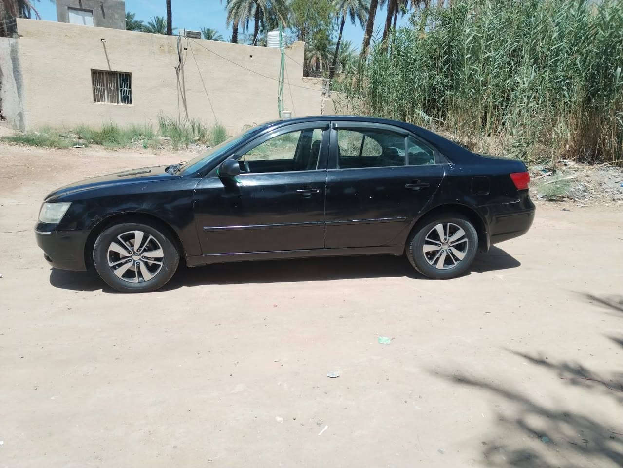 السلام عليكم سوناتا للبيع موديل ٩جاهزه نقص بس تبريد مصبوغه عام مكينه 2000اتريد وكاله أو تحويل العنوان طويريج السعر ٦٦ بيه مجال ***********
