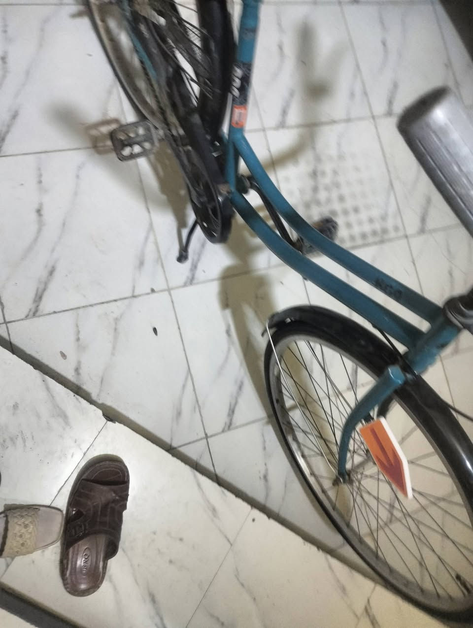 سلام عليكم بيسكل  للبيع
نضيف سعره 65 بي مجال قليل 
رقمي ***********
