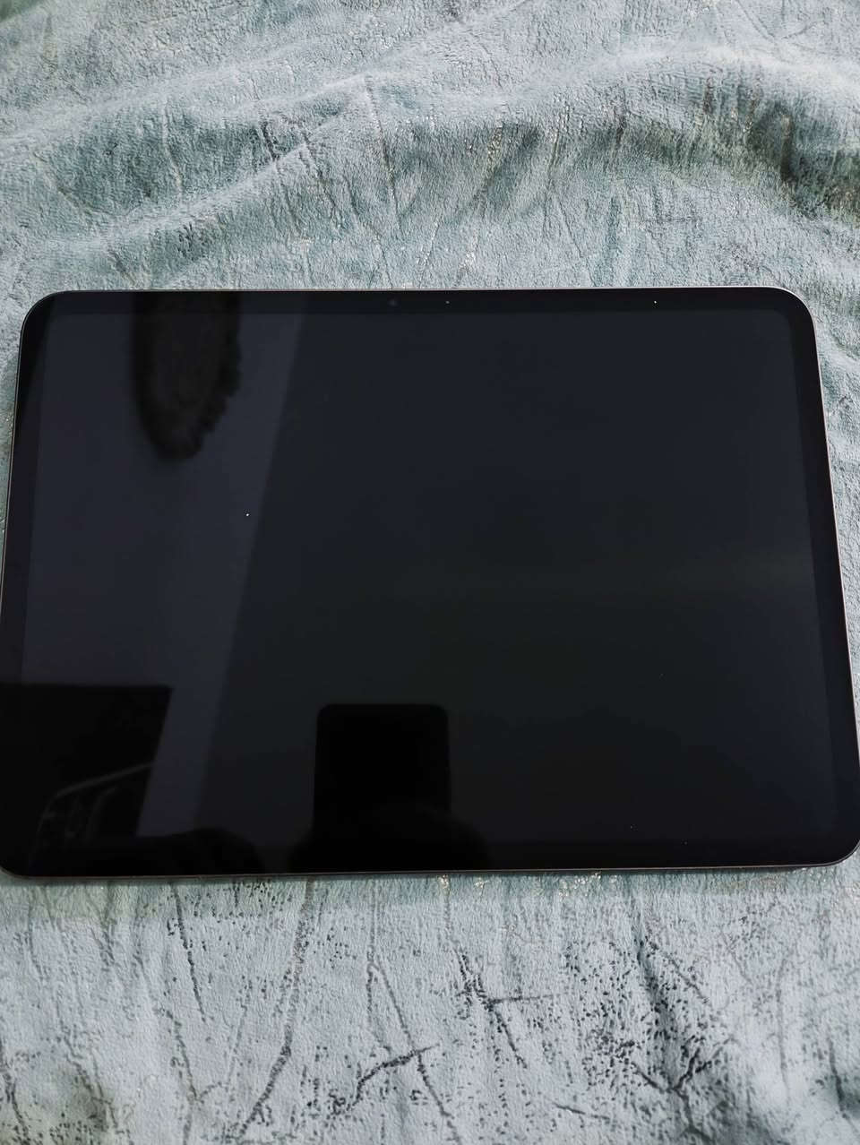 ايباد 11 برو معالج M4
ذاكره 2560
بطارية  91٪
 الجهاز خير من الله فول نضافه لاشاشه طابعه ولا زلغ بيها الشاشه 
عنواني بغداد البياع 
رقمي ***********
غراضه كامله كارتون وشاحنه 
السعر قفل 950
