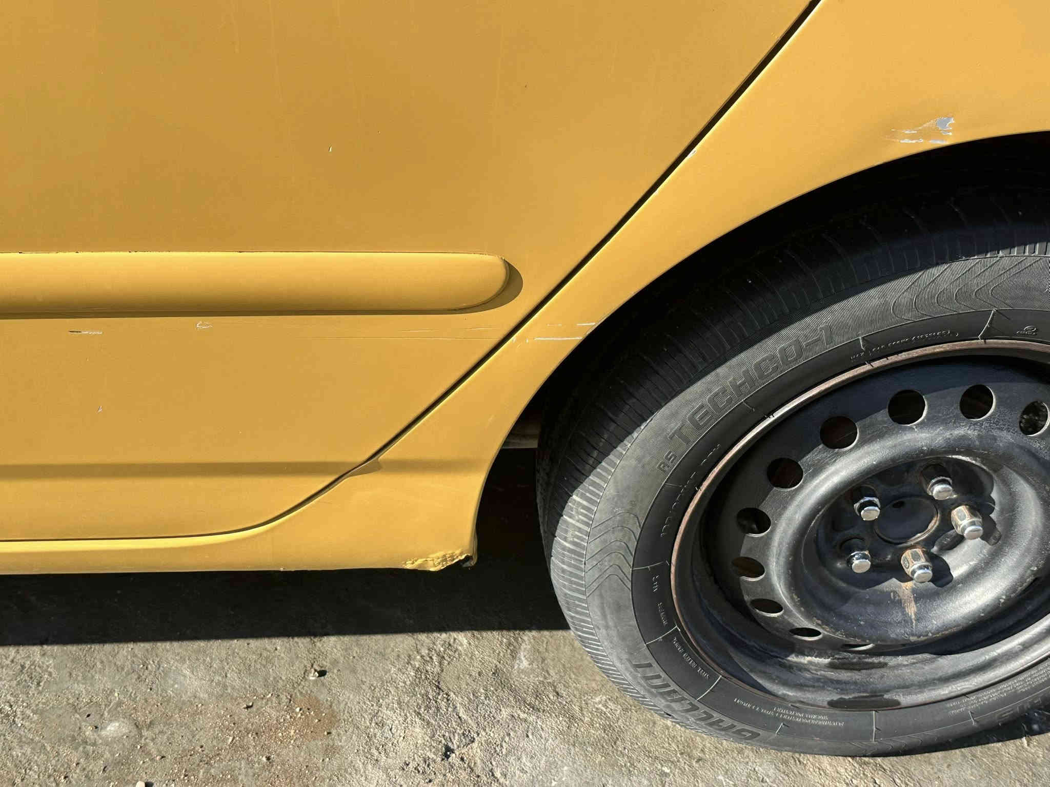 السلام عليكم بيع مستعجل كورلا 2008 امريكي حادثها جاملغ امامي لا لغد ولا شاصي السياره كلها ليبل واحد بس الجاملغ الامامي مبدل مكينه 1800 خير من الله شاشه كامره السياره نضيفه مال جناي مصفره هيئه وغرامات بسمي السياره السعر 78 وبيها مجال بسيط العنوان بغداد الحبيبيه قرب الملعب ***********
