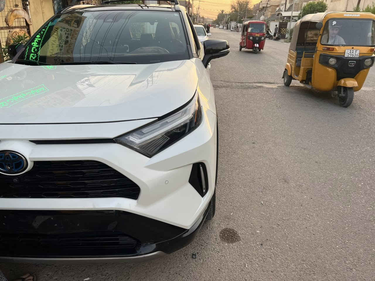 تويوتا رافـــــ4 HYBRID. XSE :
2022
وارد :امريكي حادثها قبق جنطة فقط بدون ايرباك
اللوان : ابيض صدفي  +سقف اسود بلادي
عداد المسافة :95الف km وليس ميل
حجم المحرك : 2.5L (4,سلندر) هايبرد
المواصفات (𝐇𝐘𝐁𝐑𝐈𝐃.𝐗𝐒𝐄)
فــول الفــول مــواصــفــات 1/1
شتريد ابالك موجود بيها وبعد اكثر
سقف اسود بلادي
فتحة سقف بـٰــانـــورمـــا
دةبل اكسل (𝐀𝐖𝐃)
کیج الکتروني
ابواب بصمة اربعتهن مع الجنطة
بصمة تشغيل 
تشغيل عن بعد (𝐑𝐄𝐌𝐎𝐓𝐄 𝐒𝐓𝐀𝐑𝐓)
شاشة  ديجيتال
سيستم سماعات (𝐉𝐁𝐋)
كاميرا 𝟑𝟔𝟎
كاميرا امامي
كاميرا جانبي
كاميرا خلفي
هاند بريك بصمة
اوتو هولد : 𝐀𝐔𝐓𝐎 𝐇𝐎𝐋𝐃
اوتو ستارات : 𝐀𝐔𝐓𝐎 𝐒𝐓𝐎𝐏
رادار امامي (تحديد مسار)
رادار جانبي (نقاط عمياء)
رادار خلفي (التحذير من الاصطدام)
حساسات امامي
حساسات جانبي 
حساسات خلفي 
نظام : 𝐄𝐂𝐎
نظام : 𝐍𝐎𝐑𝐌𝐀𝐋
نظام : 𝐒𝐏𝐎𝐑𝐓
نظام : 𝐎𝐅𝐅-𝐑𝐎𝐀𝐃
نظام : 𝐓𝐑𝐀𝐈𝐋
مانع انزلاق+𝐀𝐁𝐒
تحكمات استيرن 
ستيرن هيتر
كشنات جلد
كشنات كهربائي 
كشنات هيتر
تبريد لمس
تبريد مركزي 
صندوق شفط كهربائي 
لايتات 𝐋𝐄𝐃 عدسة زينون بيلادي‏
بلاجكتور 𝐋𝐄𝐃 بيلادي
بكلايتات 𝐋𝐄𝐃 بلادي 
ويل اسود بلادي
شحن واير ليس
اريل نفكيشن
المراية الوسطية فديو
حساس امطار
حساس لايت
سعرها 270$
وبعد بيها هواي مواصفات معروفة الxse
وصور الحادث مرفقة مع صورة لرقم الشاصي مع صورة للسونار وذاكرلك السعر ومااعتقد بقى شي مجهول كلشي واضح 
مكاني بغداد الزعفرانية ***********
