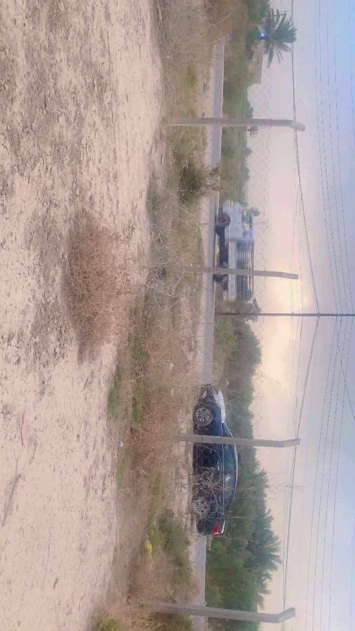 السلام عليكم دونم وربع لبيع سنتر على الشارع قرب الامام ابو جاسم عليه السلام بي دار حجر 3000متر المساحه طابو زراعي سند 25 باسمي اداور ثاني يوم الواجهيه 21 مسيج السعر 110 مليون اي استفسار اتصل *********** بابل مسيب قرب الامام ابو جاسم ع Singapore
