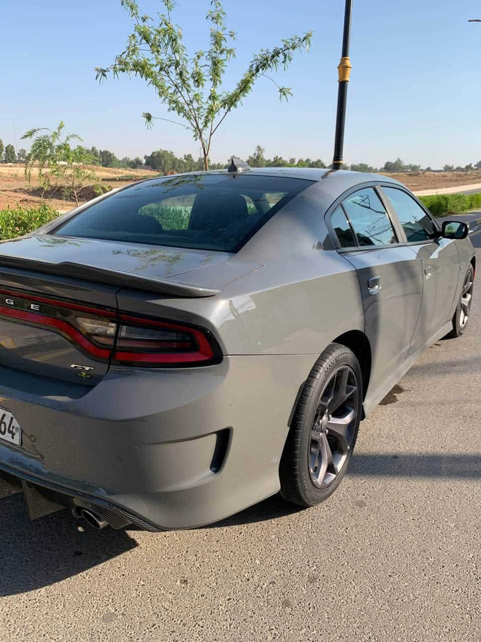 جي تي 19 بدون صبغ
مكانين بارد شبر ونص وشبر بين البابين 
السعر 
***********  
ماشيه 106 
بدون صبغ كلين 
لون سمنتي
