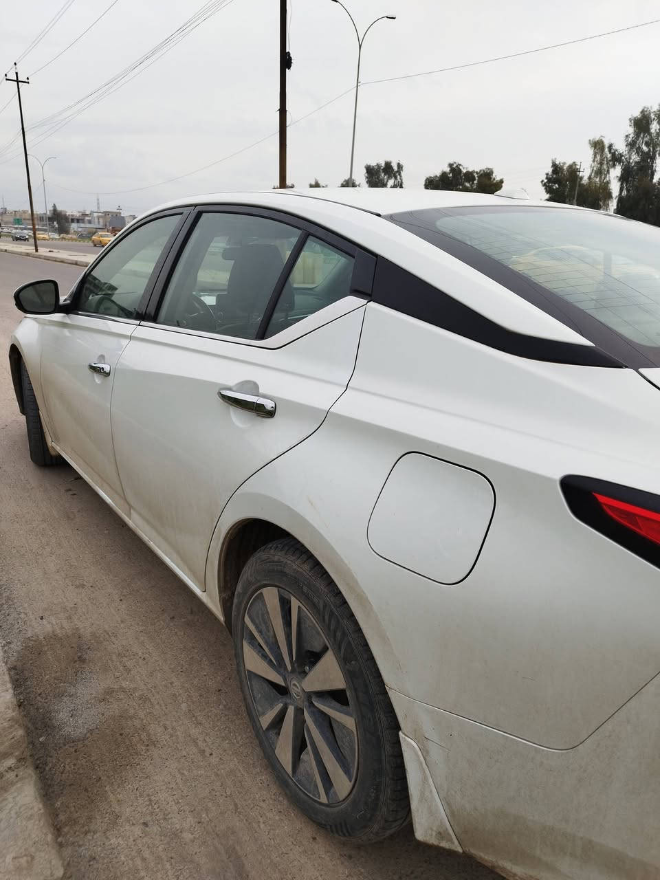 للبيع التيما موديل 2022
مواصفات sl
كشنات جلد وتدفئة 
كشن كهربائي
استيرن هيتر
فتحة سقف
اوتو هولد
 هندبريك بصمة
حساس امامي وخلفي 
تايرات جديدة 
السيارة بأسمي ورقم شمالي
مكاني الموصل
السيارة ماشية 60الف كيلو
ضررها بونيد فقط


**إذا كنت صاحب هذا الإعلان وتريد حذفه لأي سبب، رجاءا أرسل رسالة إلى الدعم الفني**