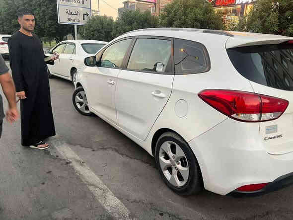 السلام عليكم كيا كارنز مديل 2014خليجي 7 راكب بنوراما بغداد بسمي ماشيه 160 كير مكينه تبريد كله كفاله جاهزه مال جناي بيه جامرلوخ خلفي صبخ السعر 140 مع المجال البسيط مكان السياره ديالئ جديده الشط رقم ***********
