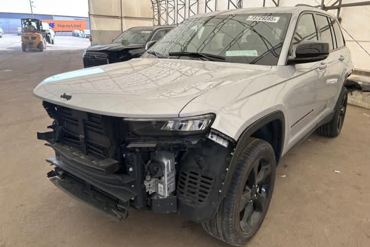 ⭕️ للبيع — Jeep Grand Cherokee Limited 2024
🚙 جيب كراند شيروكي لمتد 2024

المواصفات:

✅ المحرك: 6 سلندر 3600
✅ الممشى: 16,770 مايل (26,989 كم)
✅حادث فقط جاملغ امامي +خلفي
✅ السيارة خلال أيام تصل إلى الحرة

💰 السعر: 21,500 دولار واصل للحرة + (215 دولار ورقة)
السعر قابل للتفاوض

📌 بالإمكان إدخالها على كتاب الشهداء أو الحرة

للمزيد من المعلومات والاستفسار:

📞 ***********
📞 ***********
