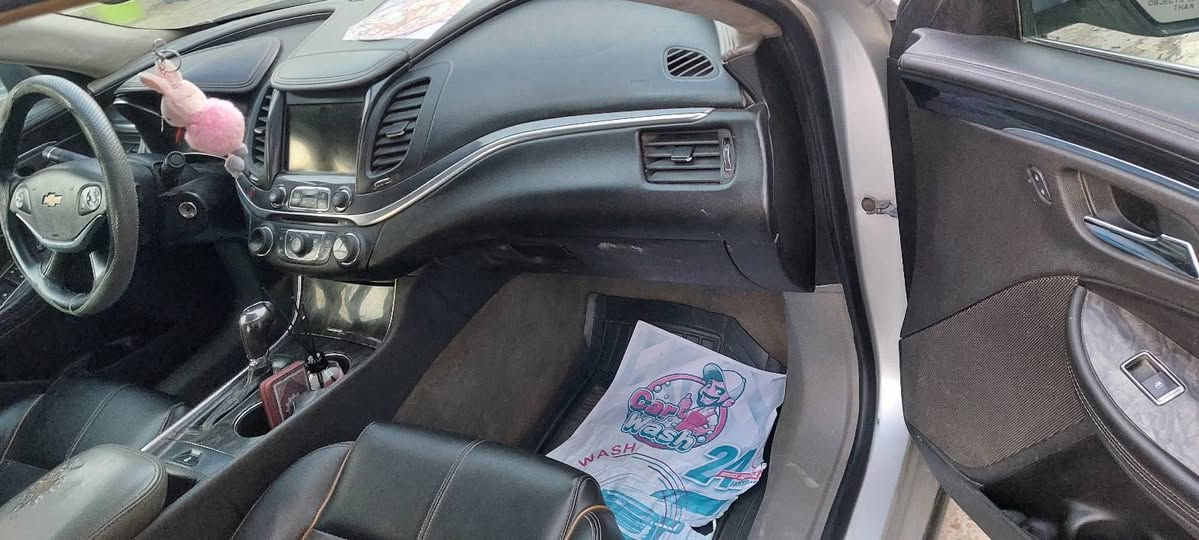 شوفر ليت امباله 2015 السياره بدون حادث بيه مكانات صبغ مكينه 2400المرغوب كير مكينه خير من الله تدفئه تبريد كشنات جلد  السياره باسمي تحويل ثاني يوم السعر105وبيه مجال شي بسط او مراوس حسب القناعه بغداد***********
