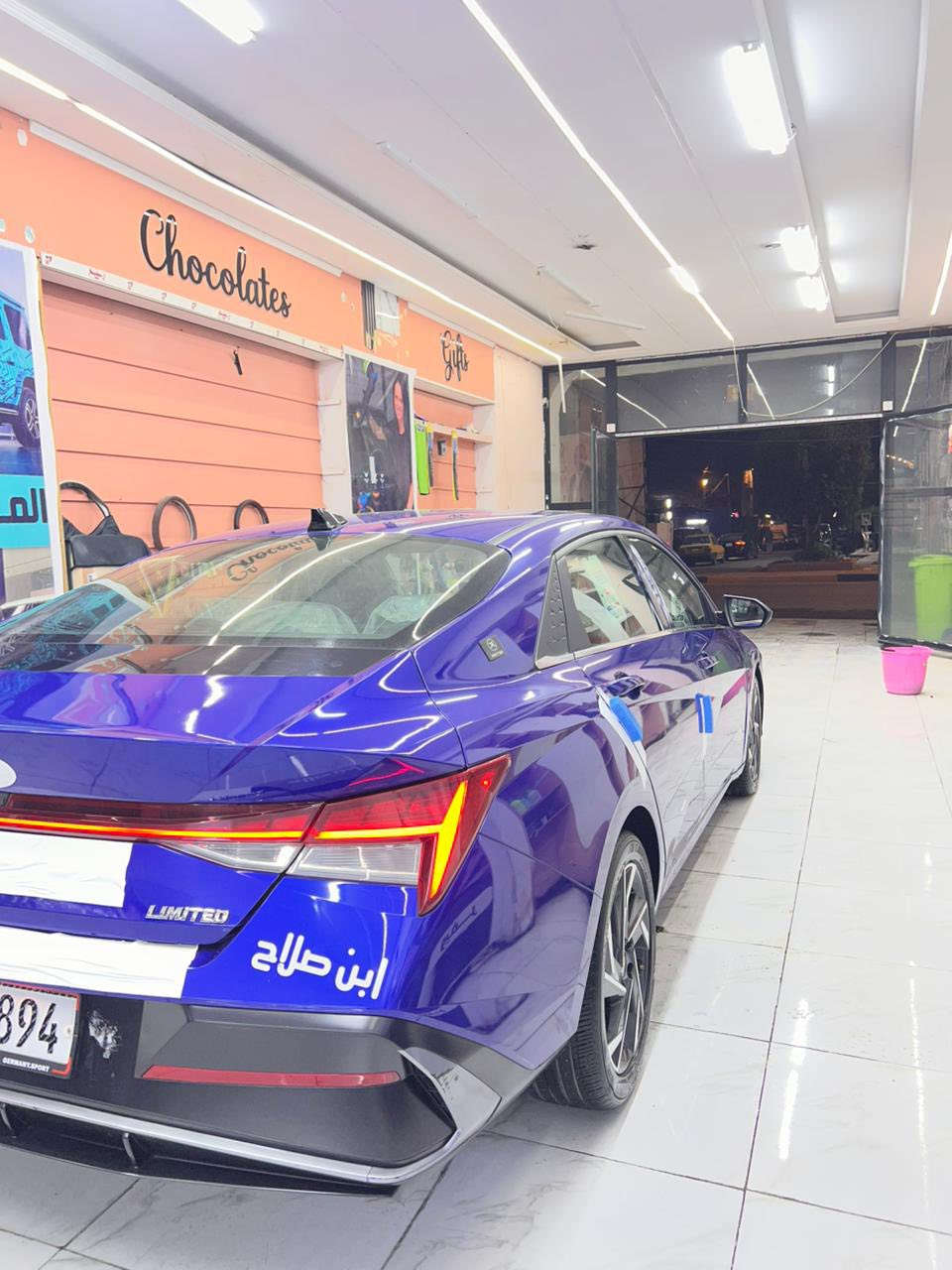 السلام عليكم النترا 2024 وارد أمريكي لون چويتي السيارة كفاله بدون قطره صبغ بيها تبديل ربع دعامية وبارد بالجاملغ الأمامي وشويه من البنيد وخشم الجاملغ جهة العبري السياره فول مواصفات لمتد
المواصفات:
1-بصمه وترحيب عند الاقتراب
2-فتحة سقف سلايد روف
3-رادارات 360
4-شاشة متصلة ديجتال
5-ويل كب حجم 17
6-توقف ذاتي 
7-تحديد مسار وقيادة ذاتيه
8-سايد بريك بصمه
9-اوتو هولد
10-تبريد بيانو 
11-تدفئة كشنات
12-كشنات جلد لونين
13- إشاره الاماميه لدات والخلفي ايضاً لد
14- الداخل يجي بي لد بلادي تتحكم بي من الشاشة
15-شاحن لاسلكي
ماعدا المواصفات البقية 
السيارة اجتي من امريكا بيها بصمتين ماشية 24 الف ميل كير ومكينة وصدر كله جديد السيارة بدون اي نقص رقم بغداد الجديد مكاني بغداد السعر 162 وبيها مجال للتواصل والاستفسار خاص أو الاتصال: ***********
