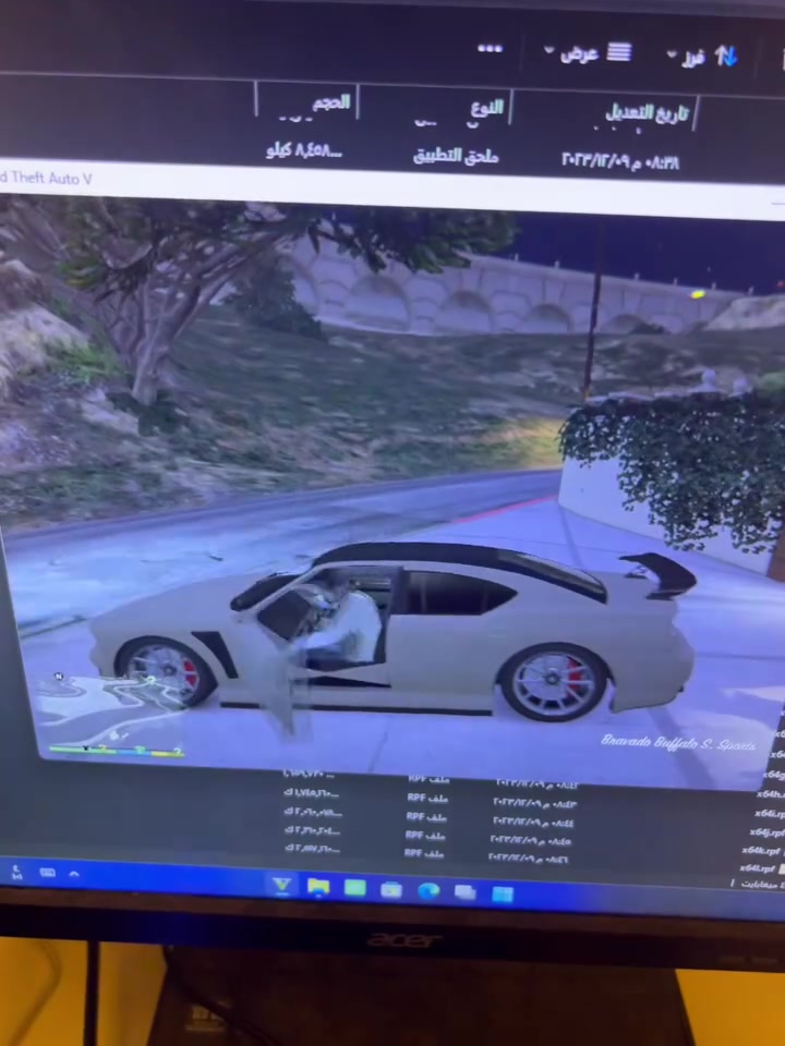 كيس hp للبيع  ب ٢٠٠ كاملة مع شاشة واقراص 
يشغل  gta v وهواي العاب 
رام ٨   كارت شاشة  ٨  .   ٤ خارجي و ٤ داخلي 
***********
