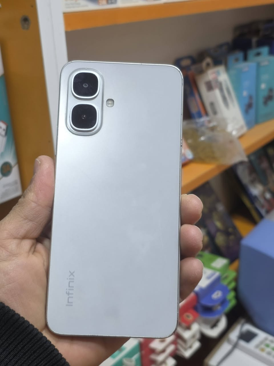 اجهزة مستخدمة بأسعار مناسبة
ذاكرة 128 و 256 
العنوان سوق المفرق 
للتواصل واتس أو اتصال ‎0775 512 6173
