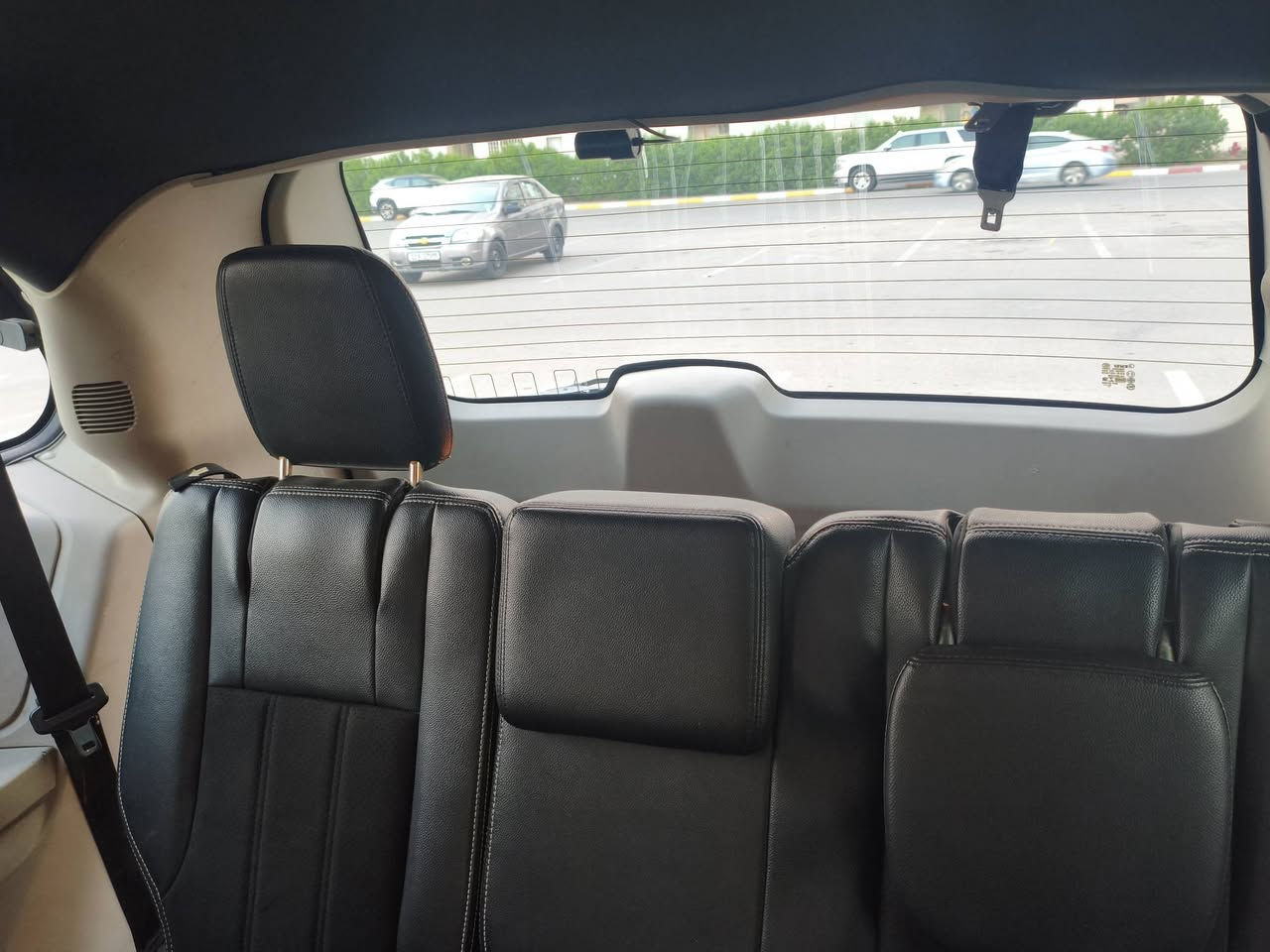 السلام عليكم
دوج كرفان موديل 2019 للبيع

اللون فيراني مميز

السيارة نوع sxt مواصفاتها معروفه .تشغيل عن بعد . بيبان كهرباء .صندوك كهرباء. الكراسي تنبلع . كرسي السايق كهرباء .شادلها منضومة غاز ايطاليه . حادثه فقط دعاميه والايرباك راجع سستم . قطرة صبغ مابيها فقط الدعاميه . بيها طغه بالصندوك وشخوط موضحه بالفديو . ماشيه ١١٧ 

مكاني بسمايه والصبح بالمنصور 

رقم الموبايل ***********

بي واتساب . السعر 19000 

وبيها مجال بسيط للشراي
