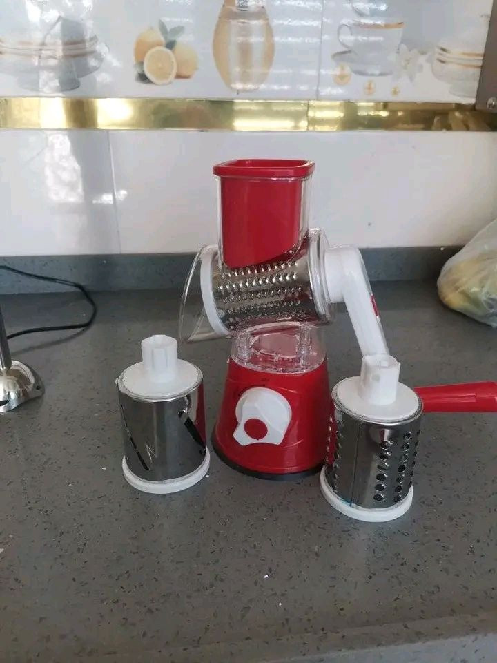 سلاقة بيض ب٧ هيتر.  ب٧ مهراسة. سل استيل. ب ١٠
ميزان ب٨
مبراشة. ب٧
خلاط بدون طاحونة ب١٧
مواعين. مال طعام درزن. ٨ مواعين حلاوة. ٢٥ ب١٠ محضرة طعام ب١٢
طاوة الحجم الوسط ب٨ والحجم الكبير ب ١٣
خفاقة كيك ب٧
سفرة طعام الف ونص كلينس الحجم الكبير الفين
كوابة شاي ب الفين ونص مبخرة ب٥


**إذا كنت صاحب هذا الإعلان وتريد حذفه لأي سبب، رجاءا أرسل رسالة إلى الدعم الفني**