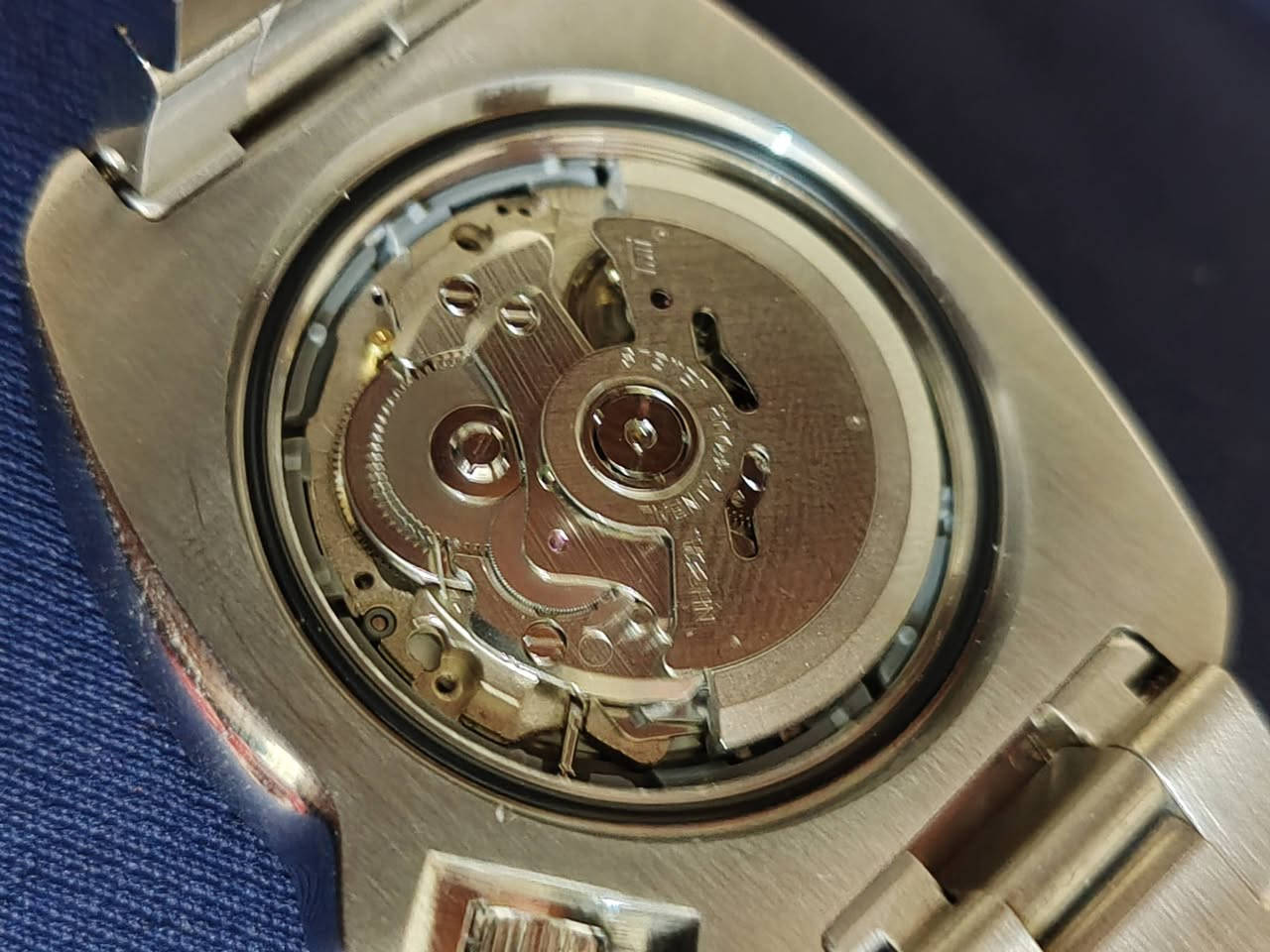 ستيل دايف اصلي مكينه ياباني
للبيع غير مستخدمه مع كافه الملحقات
السعر ١٧٠


**إذا كنت صاحب هذا الإعلان وتريد حذفه لأي سبب، رجاءا أرسل رسالة إلى الدعم الفني**