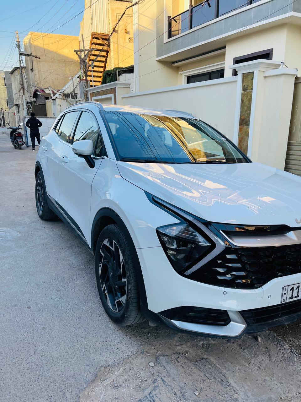 KIA SPORTAGE(ضمان الدولية العراقية)
الموديل :-2025
عداد المسافة :-8000 كم فقط
المواصفات :-
1- بصمة ابوات وصندوق وتشغيل
2- صندوق كهرباء
3- صف المقاعد الامامي كهرباء
4- شاشة اصلية وكامرا
5- رادار جانبي
العنوان :- الكرخ / البياع
السعر :-23.500 $ قابل للتفاوض 
للإستفسار :-***********
