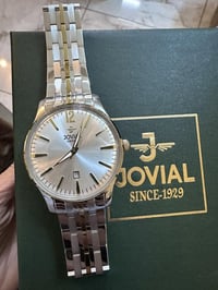 ساعة ماركة جيوفال غير مستخدمة اخذتها من ارض اكد بالمنصور ب٣٠٠ الف ابيع...