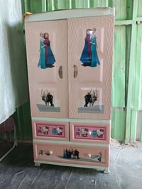 كبت بلاستيك نضيف وثلاجه صغيره شغاله تبريد تجميد فول السعر خاص 07717227...