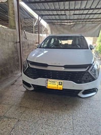 للبيع كيا سبورتج 2023 مكفولة السيارة باسمي  تحكمات جهتين وشفتات  مقود ...