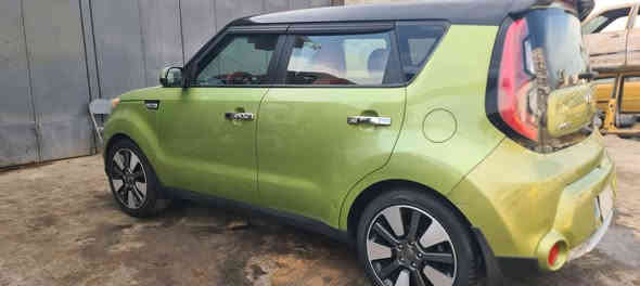 السلام عليكم كيا صول موديل ٢٠١٥ رقم بغداد سياره وارد امريكي فول مواصفات  السونر موجود في الصوره السعر ١١٥ الاتصال ***********
***********
