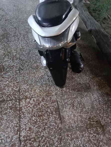 جيل أول شغالة كهربائيات كلها شغاله مكينه ناعمه حساس استان شغال سعرها 1200 بيها مجال حك الجية مكاني بغداد البلديات *********** خاص ماموجد شراي خابر وتدلل
