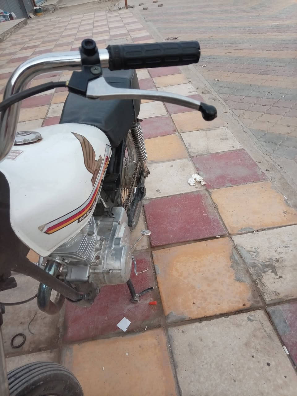 سلام عليكم دراجه نامه للبيع  مفتوحه مكينه نامه كلك دراجه  350وبين مجال مكاني ناصريه حي الجامعه   ***********
