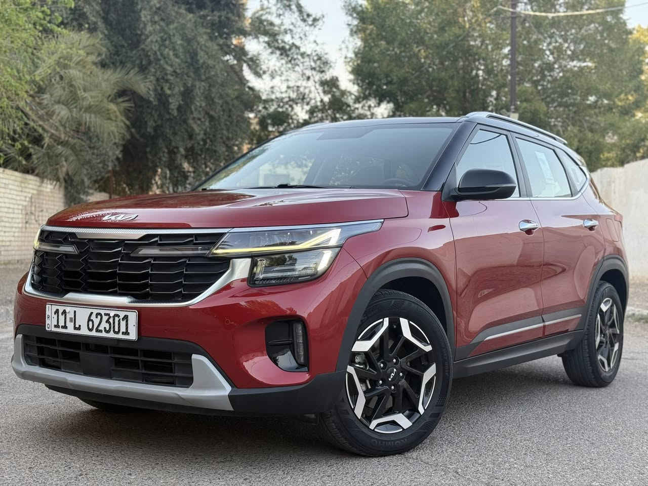 السلام عليكم 
كيا سليلتوز للبيع
موديل 2024
ضمان الدولية 5 سنوات
بددون لا صبغ ولا بارد
ماشيه 20الف كيلو
المواصفات
شاشه كبيره متصلة
سايد بريك دكمة
داخل لونين (ابيض+اسود)
مري شفط
قطعتين تبريد 
حساسات امامية/خلفية
اوتو هولد
حجم المكينه/1500 دبل نوزل كلش اقتصادية
وبعد اكو
السعر:175 ورقه وبيه مجال بسيط 
للاستفسار/ ***********
