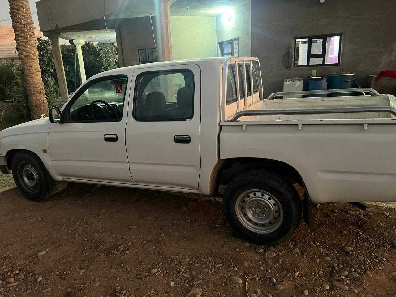 السلام عليكم بكم للبيع موديل 2000 بدون تحويل مسجله كامله السعر 45 وبيها مجال الاستفسار اتصل على رقم ***********
