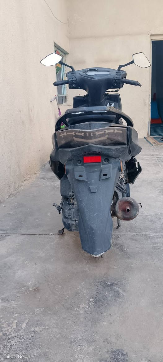 سكنس صيني موديل 24 ما بها نقص محرك ما مفتوح باقي التفاصيل خاص سعر 300 بها مجال حي العسكري رقمي ***********
