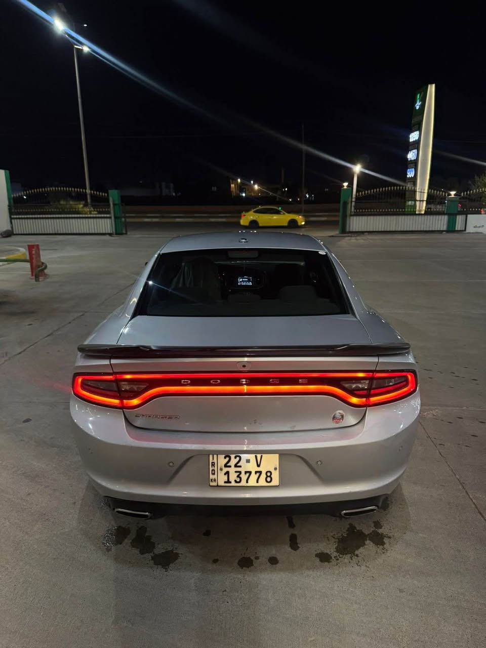 سلام عليكم دوج جارجر 2022 
موصفات SXT 
حادث فقط ربع البونيد صور الحادث مرفقة مع المنشور بدون تبديل فقط ربع بونيد مصلح بدون قطرة دواخل ماشية80 
سعر ٢٢٥ بيها مجال عنوان السيارة كركوك حي الخضراء *********** كركوك, العراق
