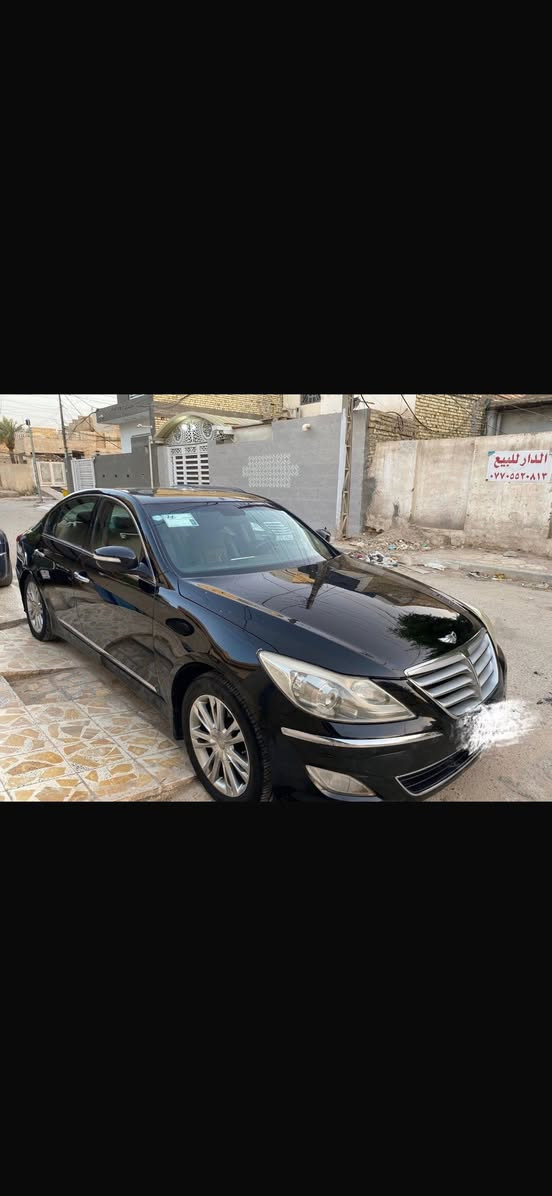 اعاده نشر بسبب الوعود الكاذبه 
جينيسيس 2014 
خليجي مكفوله بس البنيد مبدل نفس اللون بدون ضربه وصبغ وبيها تكحيل بالجاملخ الخلفي قليل جدا 
السياره 6 سلندر  3300 
مواصفات 
كشنات جلد 
بصمه 
تحكم ستيرن كامل 
كراسي كهربائية 
شاشه لمس 
مانع انزلاق 
ثلاث وضعيات قياده 
مثبت سرعه 
اشاره ترحيب 
مري قلاب 
برده خلفيه 
كامرا بلاديه 
تبريد قطعتين 
كير ومكينه مكفولات السياره كلها كفاله 
السياره جاهزه وكامله من كلشي 
السعر 135
للاستفسار 
***********
