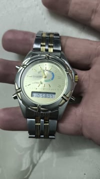 ماركة SHARP • قديمة • بحالة جيدة