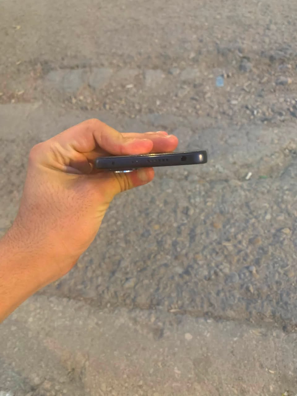 شاومي ١٢ برو 5G جهاز نضيف تفحص وين متريد فقط هاي الفطر بلكامره وممأثر ابد لا زوم ولا شي 
ذ:٢٦٥
ر:١٢+١٢
بطاريه ٥٠٠٠ 
سعره ٢٥٠ وبي مجال او مراوس بجهاز ريلمي لو بوكو مكاني كربلاء ***********

