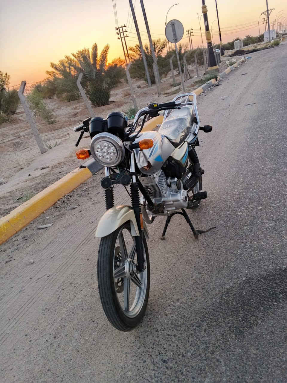 البيع دراجه دايون عضم موديل 20دراجه جديده وحلوه كلك اريدها 550وبيها مجال قليل مكاني كربلا حي العسكري رقمي ***********

