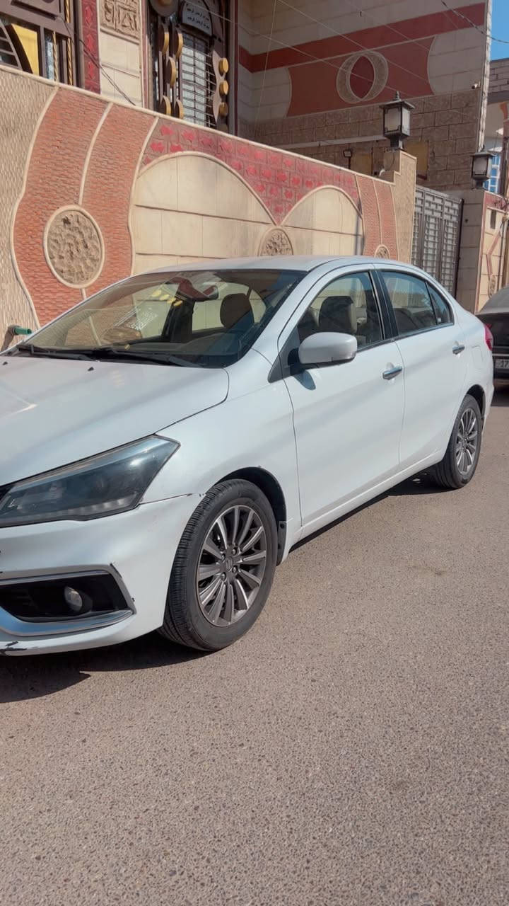 السلام عليكم سازوكي سياز موديل ٢٠٢٢ خليجي رقم مثنى معوقين حاضر للوكالة كفالة من الضربة بيهة صبغ بلخليج 
كفالة گير ومكينة وتخم تاير جاهزة 
مكاني بصرة حي المهندسين 
رقمي ***********
السعر ٩٥ورقة
