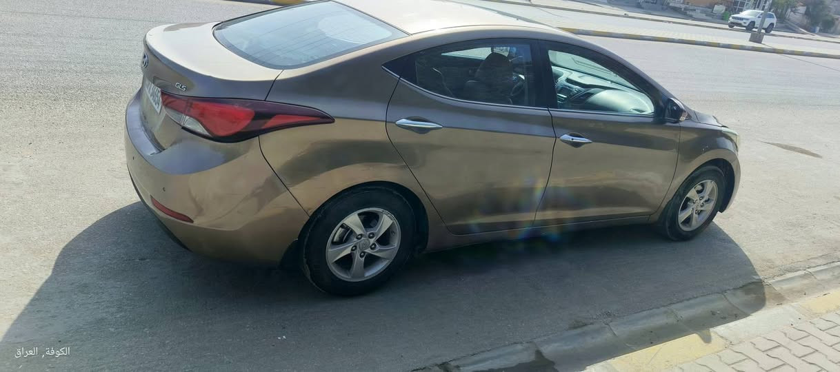 الانترة موديل  2015 خليجية مواصفات خاصه فول واحد على واحد بصمه فتحه كلوز مثبت سرعه 
اتصال شاشه و كامره بلادي تبريد بيانو حساس ماي الجامع لاماميه مري شفط يدات البيبان نيكل +بصمه بلادي 
كان السابق كهربائي تتفا تبريد بل كشنات كشنات جلد 
(العيوب البيه مصبوفه حزام بيه طخات بسيطه وكشناته الجلد تعبان وبيه صوت رواجز) السعر 125 وبيه مجال بصيد رقم قادسيه بسمي سنويه 2029 رقمي  النجف براكيه 
***********
